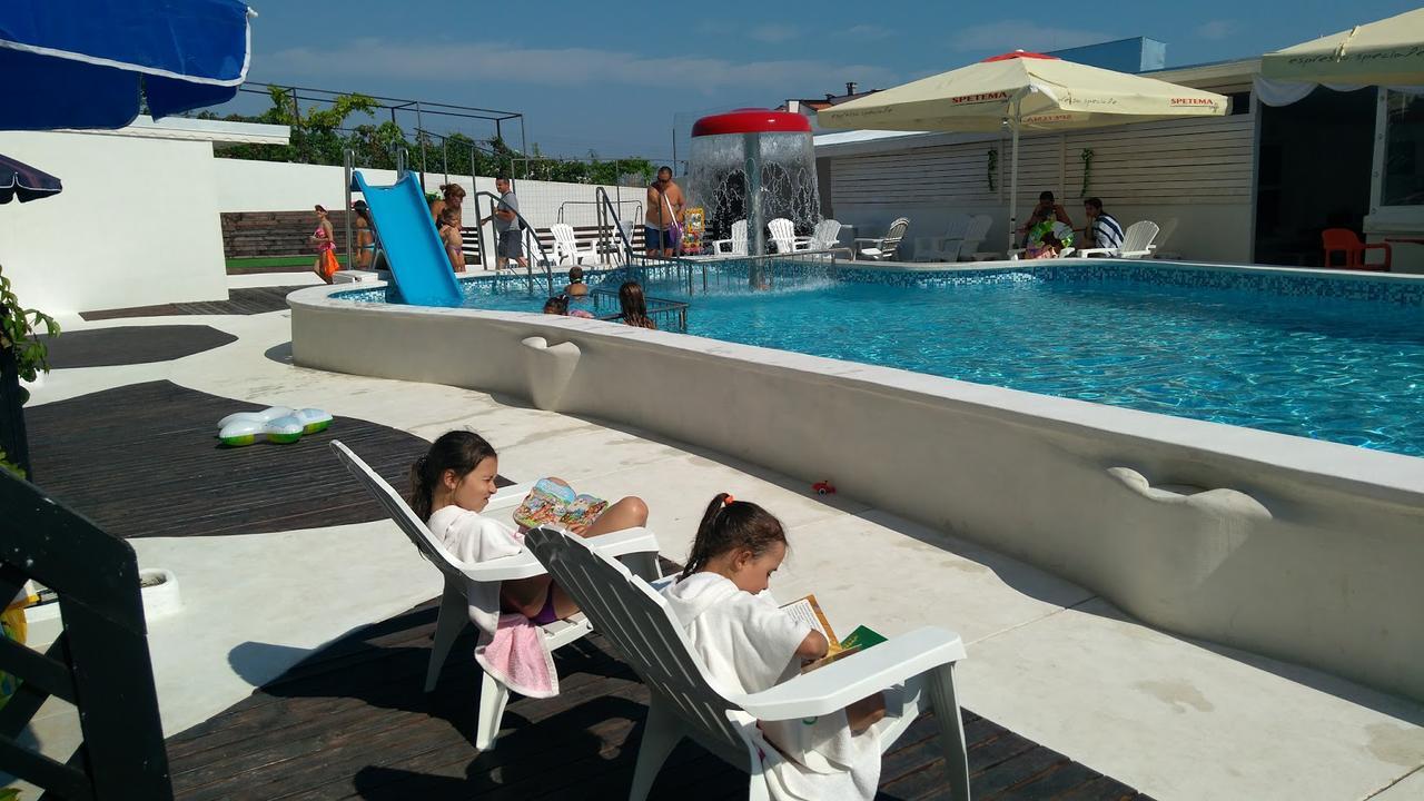 Hotel Golden Star Sozopol Bagian luar foto